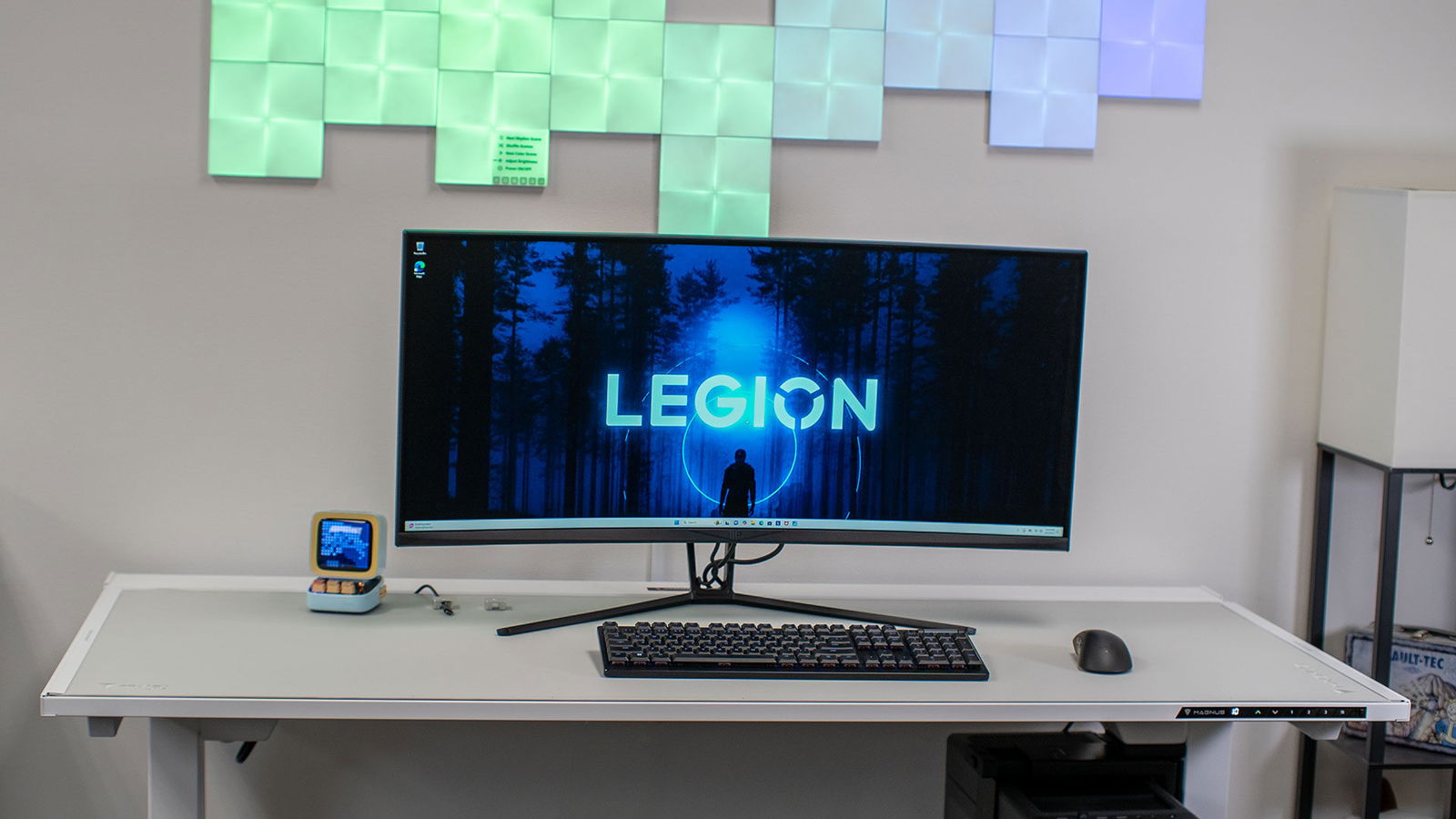 Secretlab MAGNUS Pro Gaming Desk Review