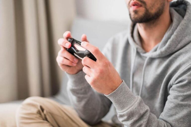 Why Pseudonymity Still Shapes Creative Development in Gaming Communities