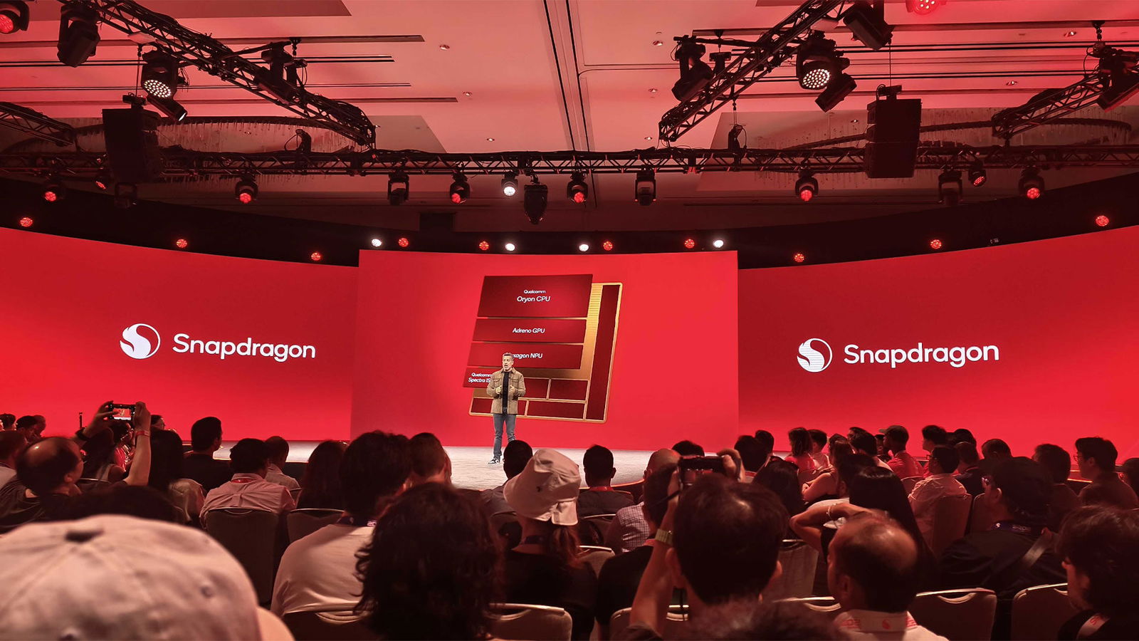 Qualcomm Shows Off Snapdragon X2 Elite and X2 Elite Extreme
