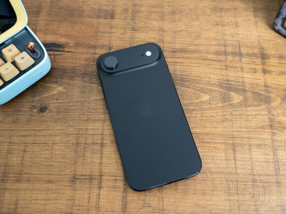 Apple iPhone Air 17 Smartphone Review