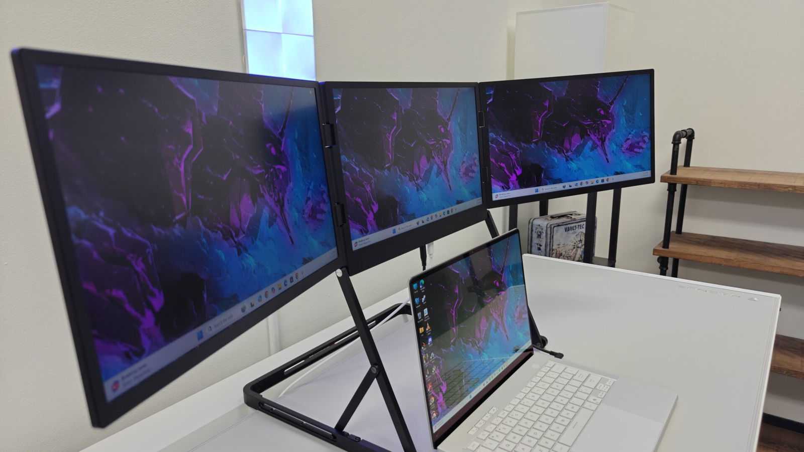 Aura Triple Aero 15.6” Pro Max Monitor Review Aura Triple Aero 15.6” Pro Max Monitor Review