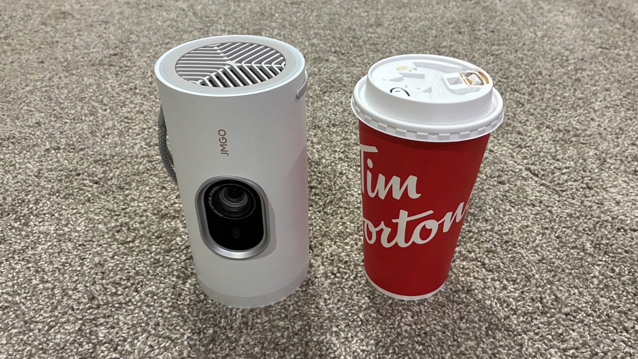 Jmgo Picoplay Portable Projector Review Jmgo Picoplay Portable Projector Review