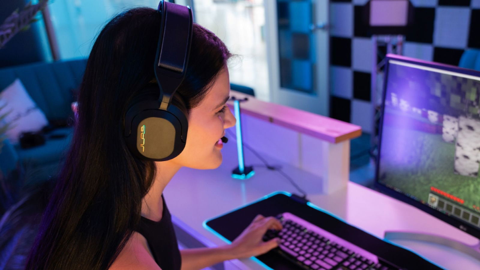 Christmas Gift Guide 2025: Tech Lovers Edition Christmas Gift Guide 2025: Tech Lovers Edition