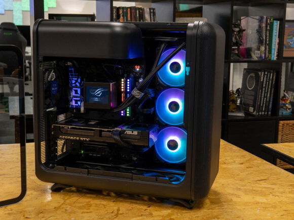 HYTE X50 PC Case Review