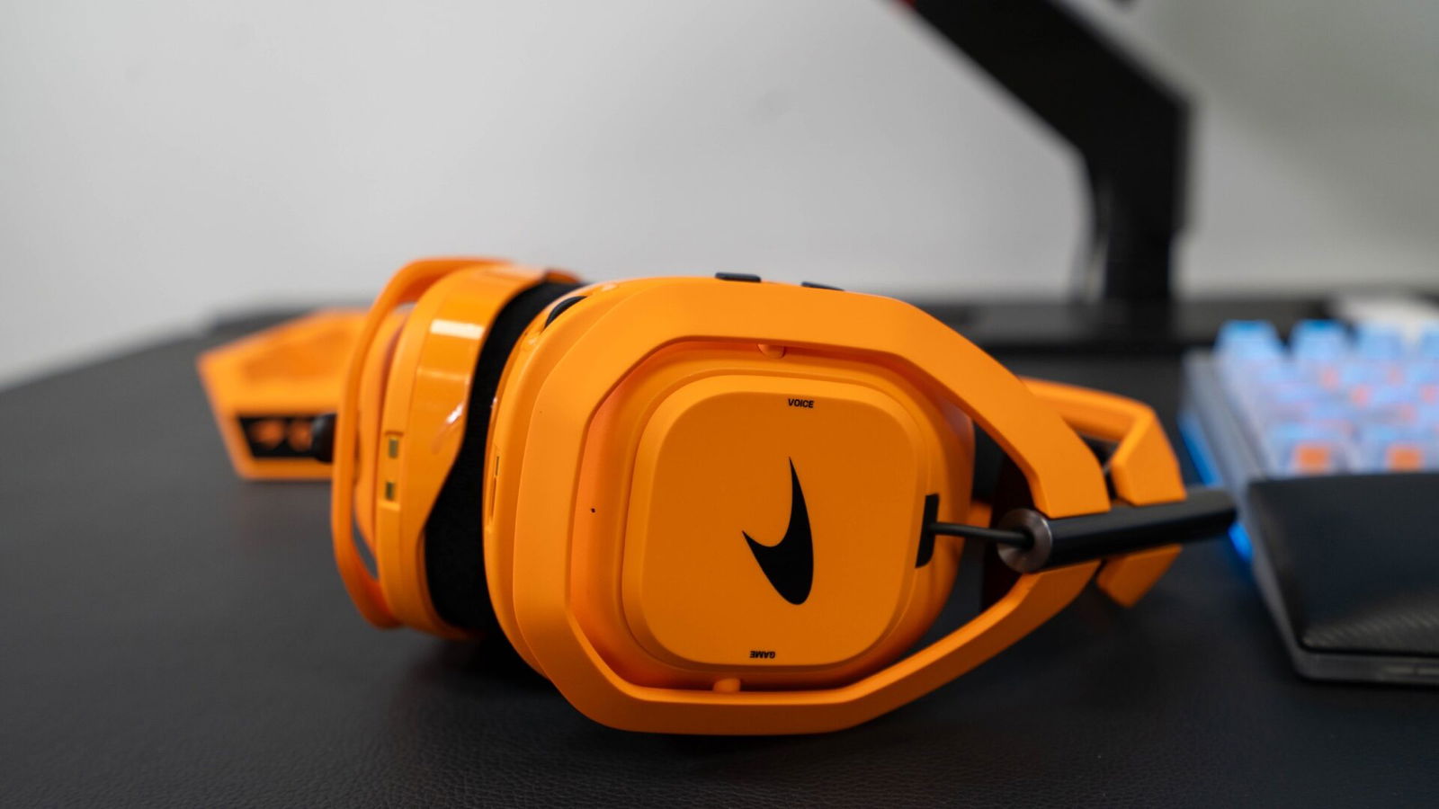 Logitech A50 X Lightspeed Wireless Gaming Headset Mclaren Racing Edition Review