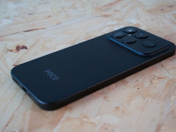 POCO F8 Ultra Smartphone Review