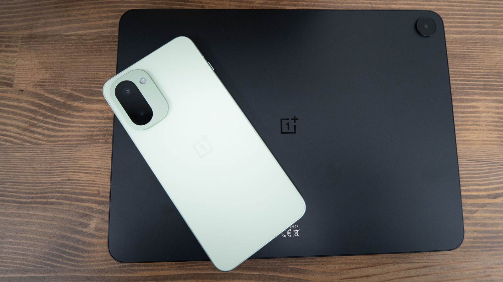 Oneplus 15R Smartphone Review