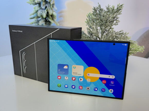 We Went Hands-On With the Samsung Galaxy Z TriFold—"Quite the User Experience"