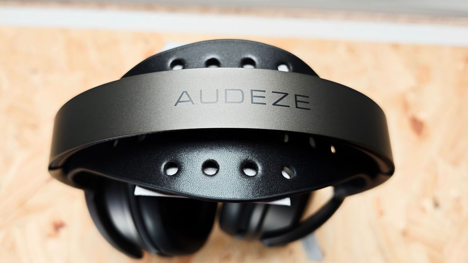 Audeze Maxwell 2 Wireless Gaming Headset Review Audeze Maxwell 2 Wireless Gaming Headset Review