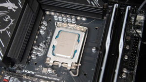 Intel Core Ultra 7 270K Plus CPU Review