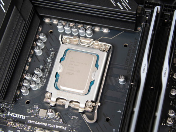 Intel Core Ultra 7 270K Plus CPU Review