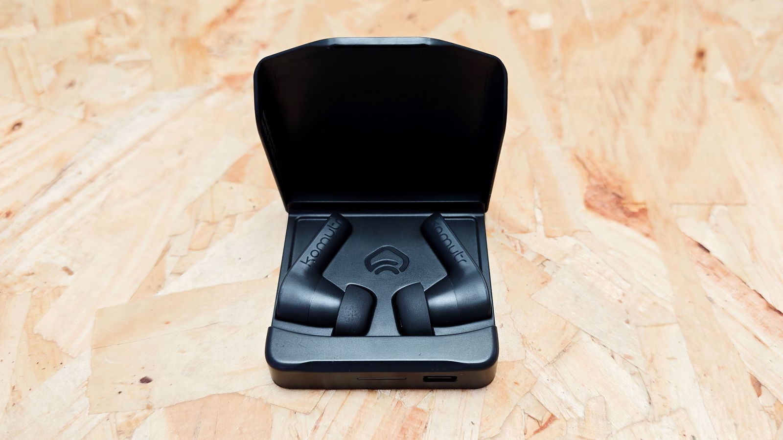 Komutr Earbuds Review