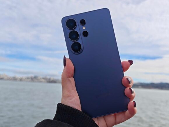 Samsung Galaxy S26 Ultra Smartphone Review