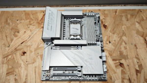 GIGABYTE X870E AROUS Elite X3D Ice Motherboard Review